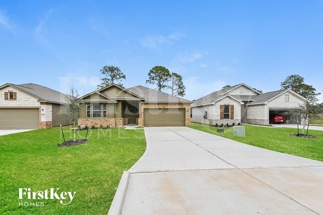 Building Photo - 14775 Country Club Dr
