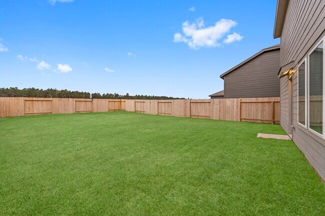 Building Photo - 25373 Carnation Ct