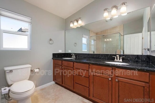 Building Photo - 3921 Oregon St