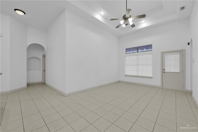 Building Photo - 22 Midlands Cir