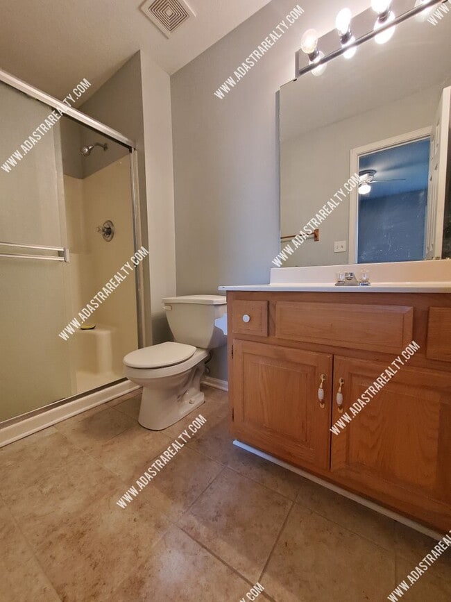 Building Photo - Beautiful and Spacious Louisburg Townhome-Available in JUNE!!