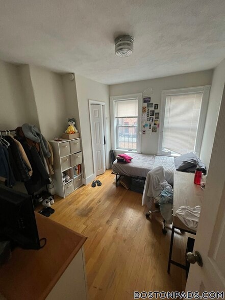 Building Photo - 3 Warwick St