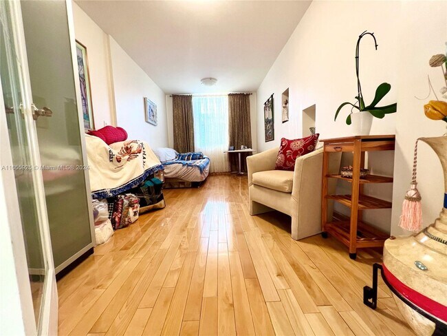 Building Photo - 1865 S Ocean Dr