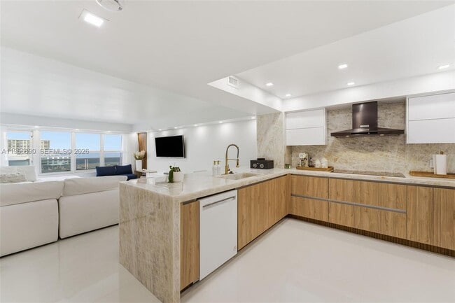 Building Photo - 3500 Galt Ocean Dr