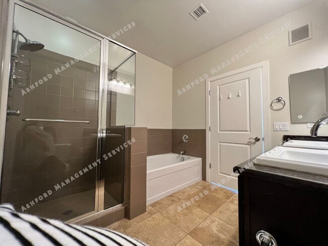 Building Photo - VIEWS AND LOCATION IN GATED ARTESIA LUXURY CONDOMINIUM IN SCOTTSDALE