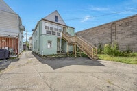 Building Photo - 7 Plum Pl