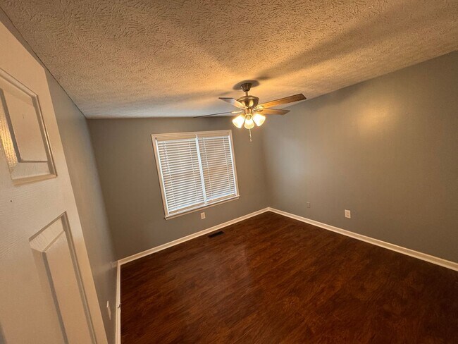 Building Photo - Beautiful Home For Rent in Arab