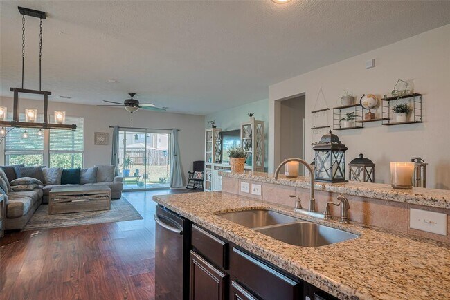 Building Photo - 4323 N Vineyard Meadow Ln
