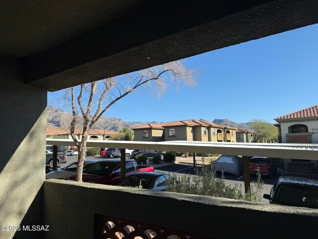 Building Photo - 5751 N Kolb Rd