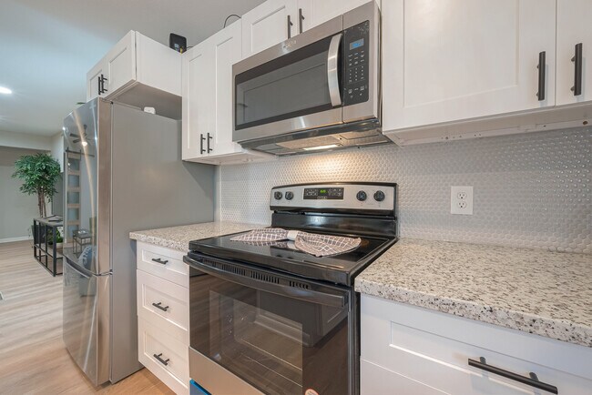 Kitchen - 2908 Baer St