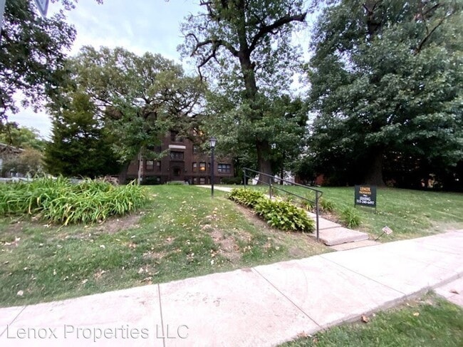 Building Photo - 4215 Grand Ave