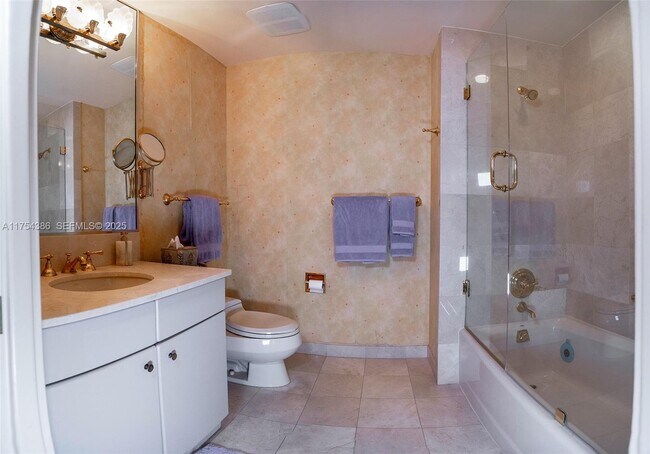 Building Photo - 7241 Fisher Island Dr