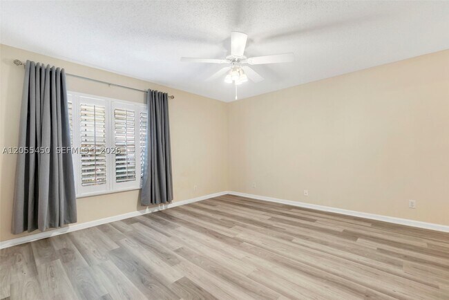 Building Photo - 7370 NW 61st Terrace