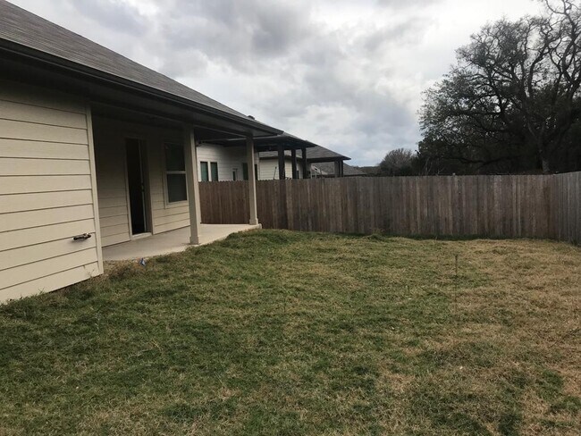 Building Photo - 120 Walkup Ln