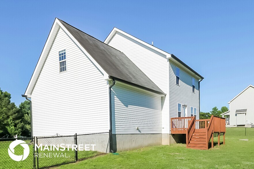 Building Photo - 147 Langston Ridge Dr