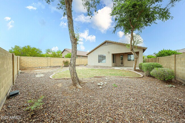 Building Photo - 42914 N Challenger Trail