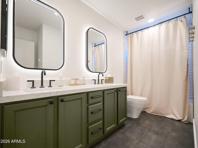 Building Photo - 2024 E Granite View Dr