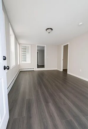 Building Photo - 677 2nd Ave