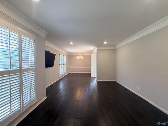 Building Photo - 8711 Edgehill Dr SE