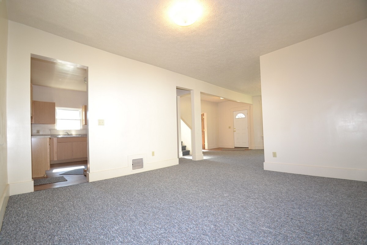 Building Photo - 547 Carroll St