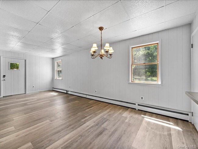 Building Photo - 28 Van Buren St