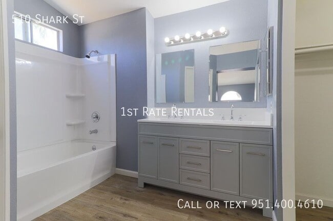 Building Photo - 510 Shark St