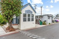 Building Photo - 1 Bed + 1 Bath +  IN THE PLEASURE POINT AR...