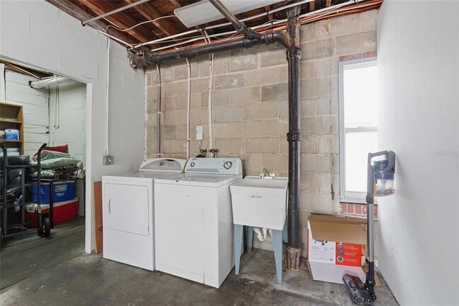 Building Photo - 807 N Thornton Ave