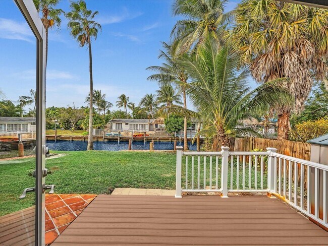 Building Photo - 2507 Okeechobee Ln