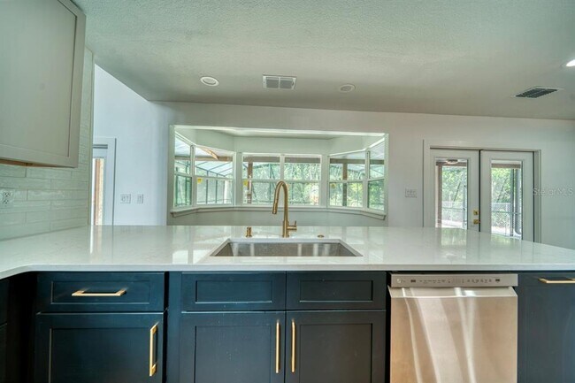 Building Photo - 1542 Sugarwood Cir