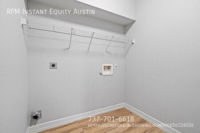Building Photo - 919 Washburn Dr