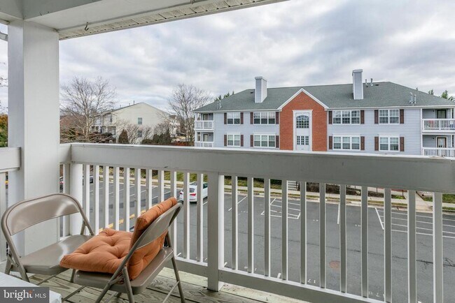 Building Photo - 645 Constellation Square SE