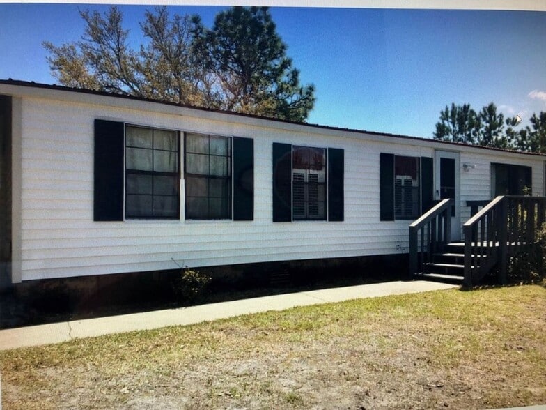 Primary Photo - 106 Admiral Ct