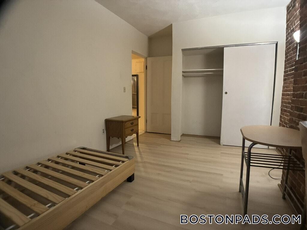 Building Photo - 23 Worcester Square