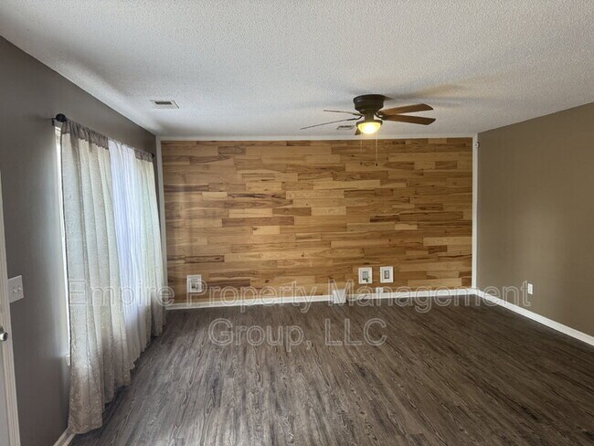 Building Photo - 66 Sand Oak Ct