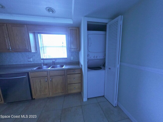 Building Photo - 3135 Shady Dell Ln