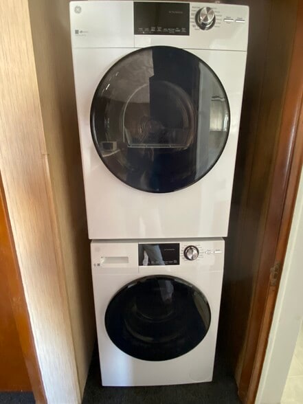 Building Photo - 43 Lafayette St