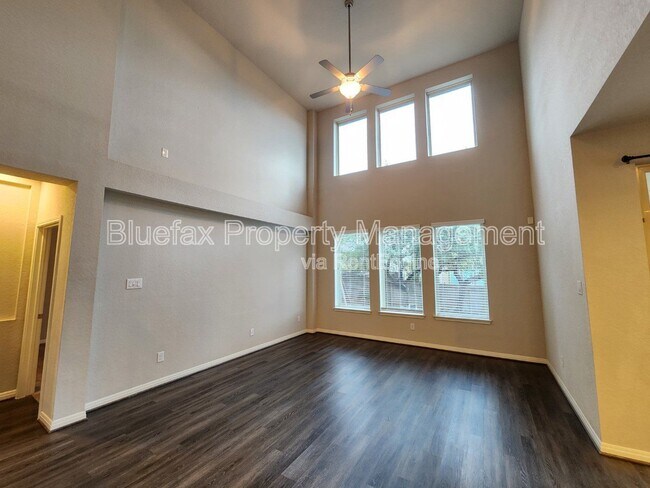 Building Photo - 13840 Tribeca