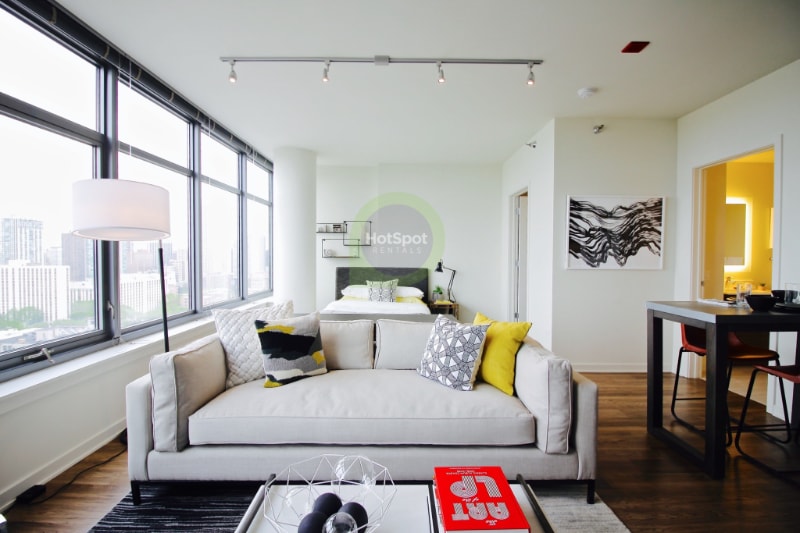 Building Photo - 840 N Orleans St