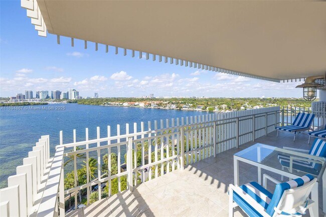 Building Photo - 1 Grove Isle Dr