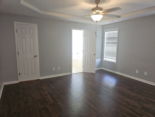 Building Photo - 230 Van Buren Dr