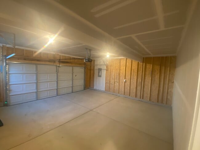 Building Photo - 3872 Riverstone Dr