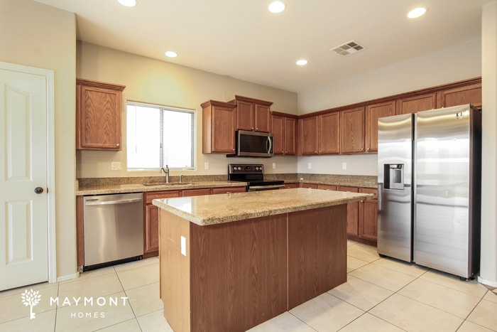 Building Photo - 18356 W Mission Ln