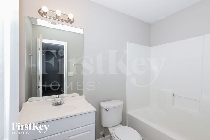 Building Photo - 311 Goldenrod Dr