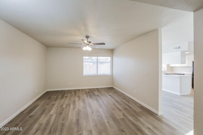 Building Photo - 3522 W Malapai Dr