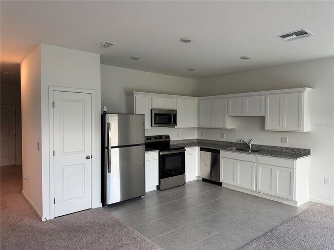 Building Photo - 5909 Chestnut Grv Pl