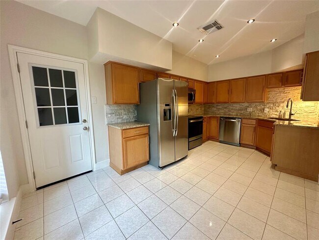 Building Photo - 2486 Bering Dr