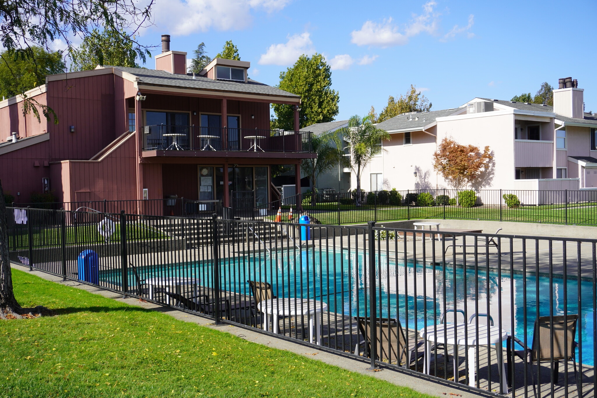 Clubhouse and pool - 6518 Embarcadero Dr