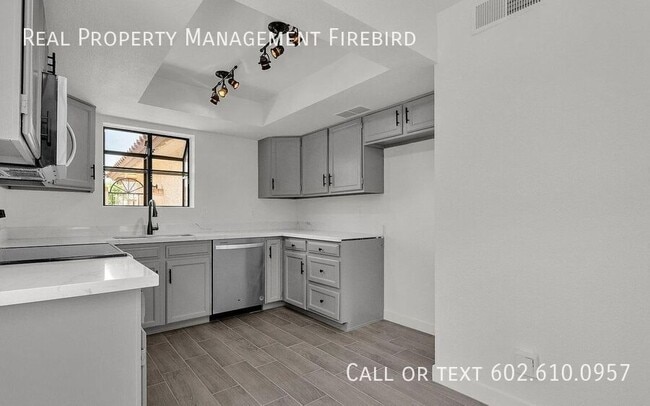 Building Photo - 5216 E Half Moon Dr