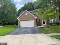 Building Photo - 10400 Twin Knoll Way